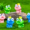Happyyami Miniature Frog Figurines with Crowns, 6-Piece Resin Set view 4