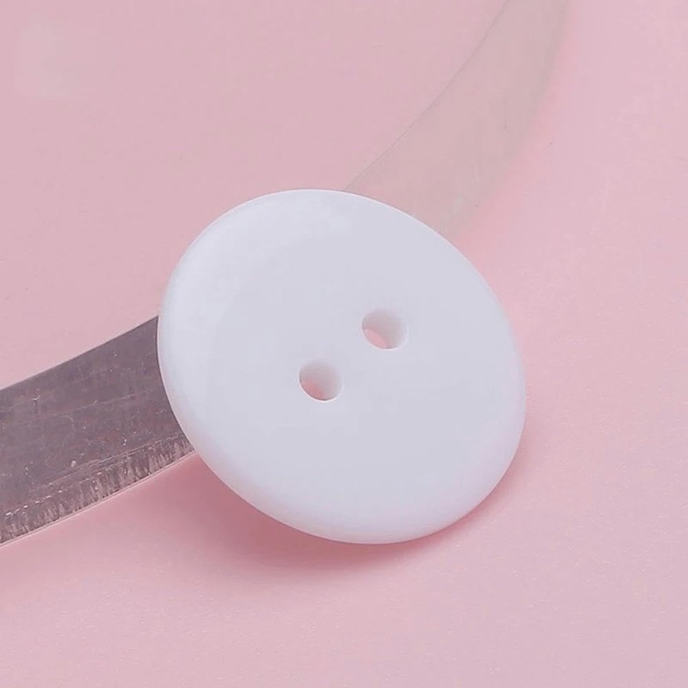 930 mm 2-Hole Round Resin Sewing Buttons, 11.5 mm, 30 Pieces