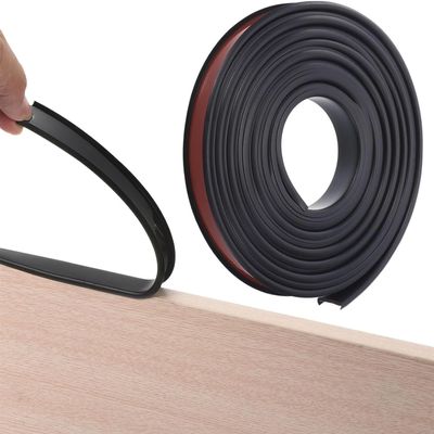 EYRMQWJPC Self-Adhesive Sealing Strip, U-Shaped Edge Banding, 16.4 ft (5 m), 940 mm, Flexible TPE Furniture Edge Protector (Black, 17 mm)