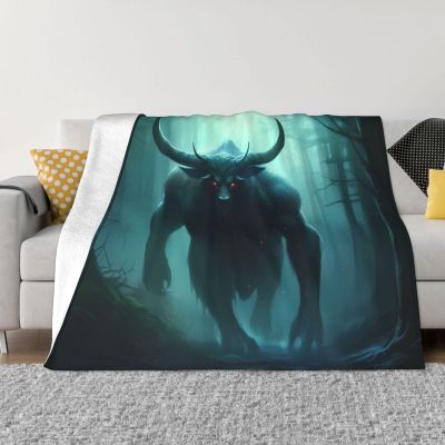 PHAYAH Minotaur Pattern Flannel Blanket, 127.7 x 101.6 cm, Soft Microfleece Blanket for All Seasons, Bed, Sofa, and Travel
