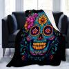 Skull-Pattern Flannel Blanket, Soft and Warm, Red and Gray, 150 x 200 cm view 3