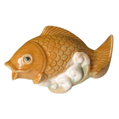 Brown Ceramic Garden Carp Statue with Spray Function