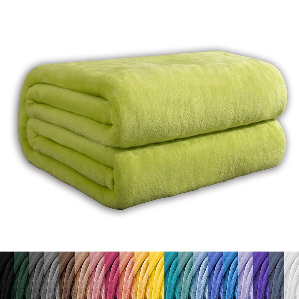GAIFNAG Plush Flannel Blanket 180 x 250 cm, Soft Throw Blanket, Light Green