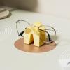 Dtaigou Funny House-Shaped Eyeglass Holder view 2