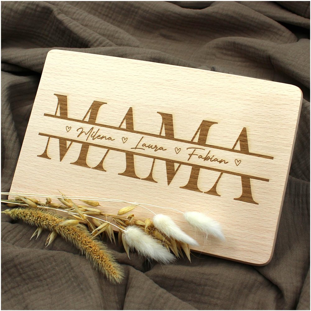 VmG-Store Personalized Breakfast Board 23.5 x 15 cm, Engraved Wooden Bread Board, Design 01 Mama with Custom Name