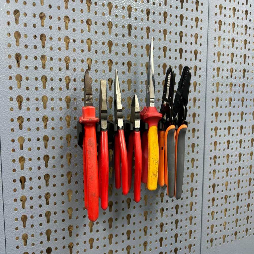 C3E Pliers Holder for Küpper and 45 mm Euro Pegboards
