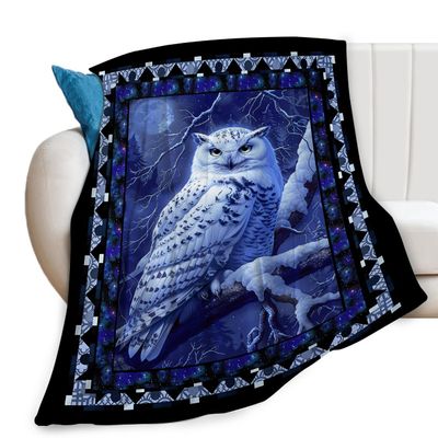 Zltegako Owl Throw Blanket with Moon and Gift Motif