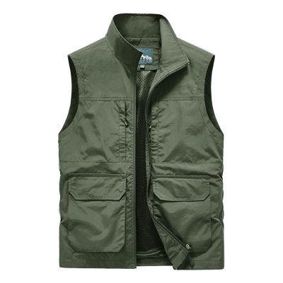 YOSUWOAI Men's Outdoor Vest, Sleeveless Fishing Vest, Lightweight Breathable Summer Vest with Multiple Pockets