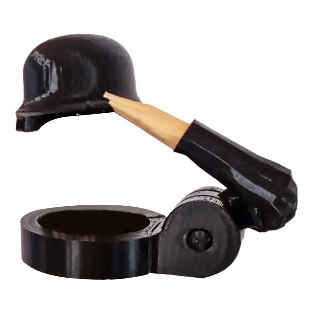 Soldier Salute Beer Bottle Helmet