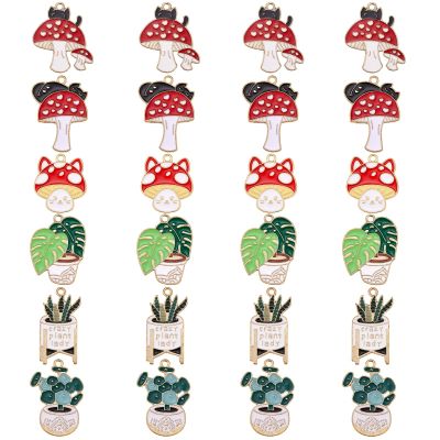 LEGENTLISUR 24 Pack Mushroom Charms
