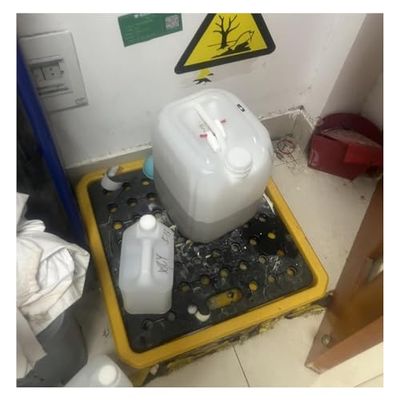 Generic Spill Containment Pallet for Drums, 4 L, 33 x 33 x 5.8 cm