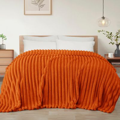 Exclusivo Mezcla Plush Flannel Blanket, 230 x 270 cm