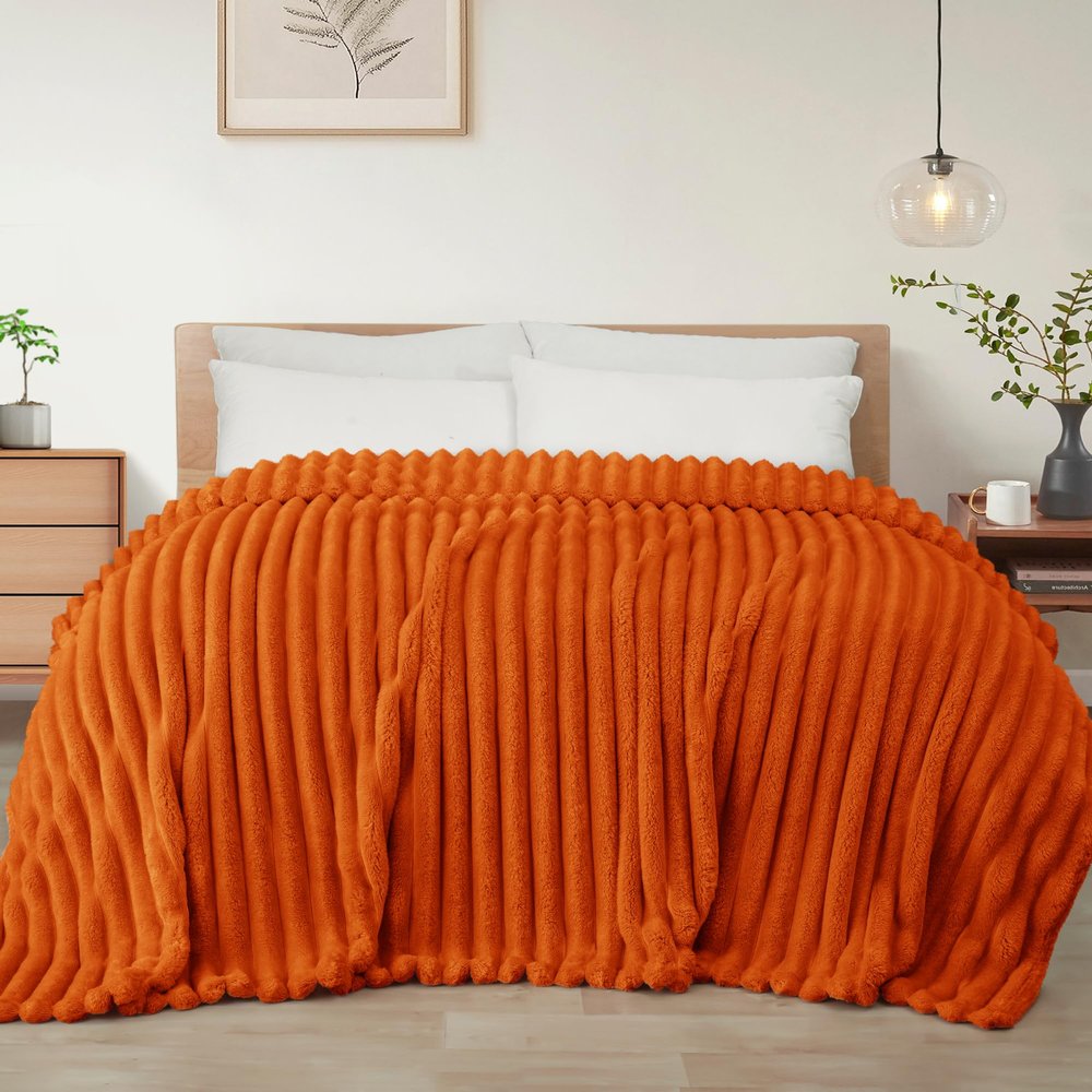 Exclusivo Mezcla Plush Flannel Blanket, 230 x 270 cm
