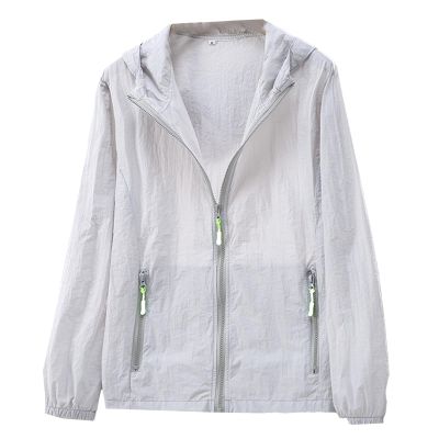 Vhersily Ultralight Softshell Jackets for Men, Sporty Design with Zippered Pockets for Mountain Hiking and Outdoor/Daily Activities in Changeable Spring/Summer 2025 Weather