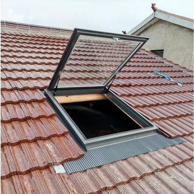 Steel Roof Hatch, Lockable Skylight with Aluminum Alloy and Glass, Custom-Made (55 x 50 cm / 21.7 x 1