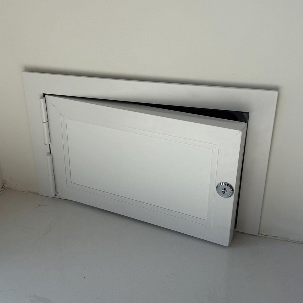 Innovz White Aluminum Wall Access Panel, 30x50 to 70x75 cm, for Concealing Cables and Pipes, 45x70 cm