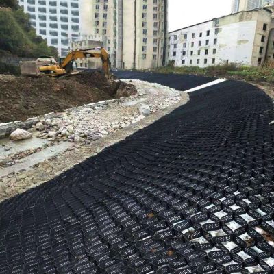 Core Path Gravel Stabilizer Grid, Permeable Pavers for Patios, Walkways, Driveways and Sheds, Easy to Cut, 2 m x 3 m