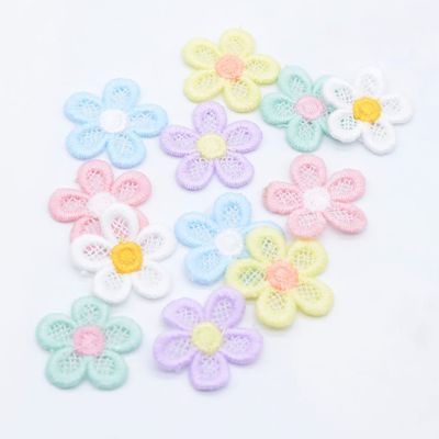 Crochet Flower Appliqué, 28 mm, 20 Pieces