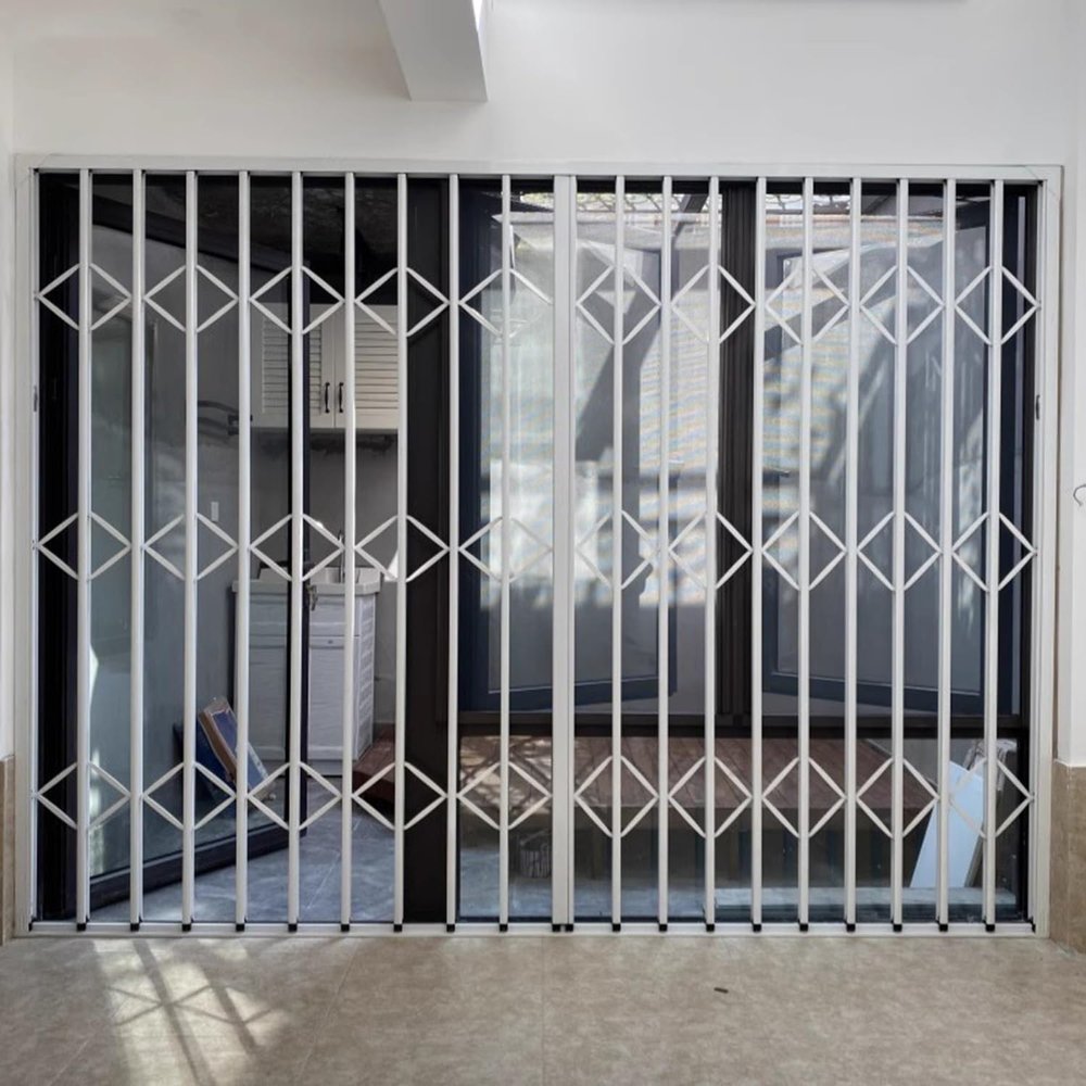 Retractable Window Security Grille with Lock, Gray, 11 cm