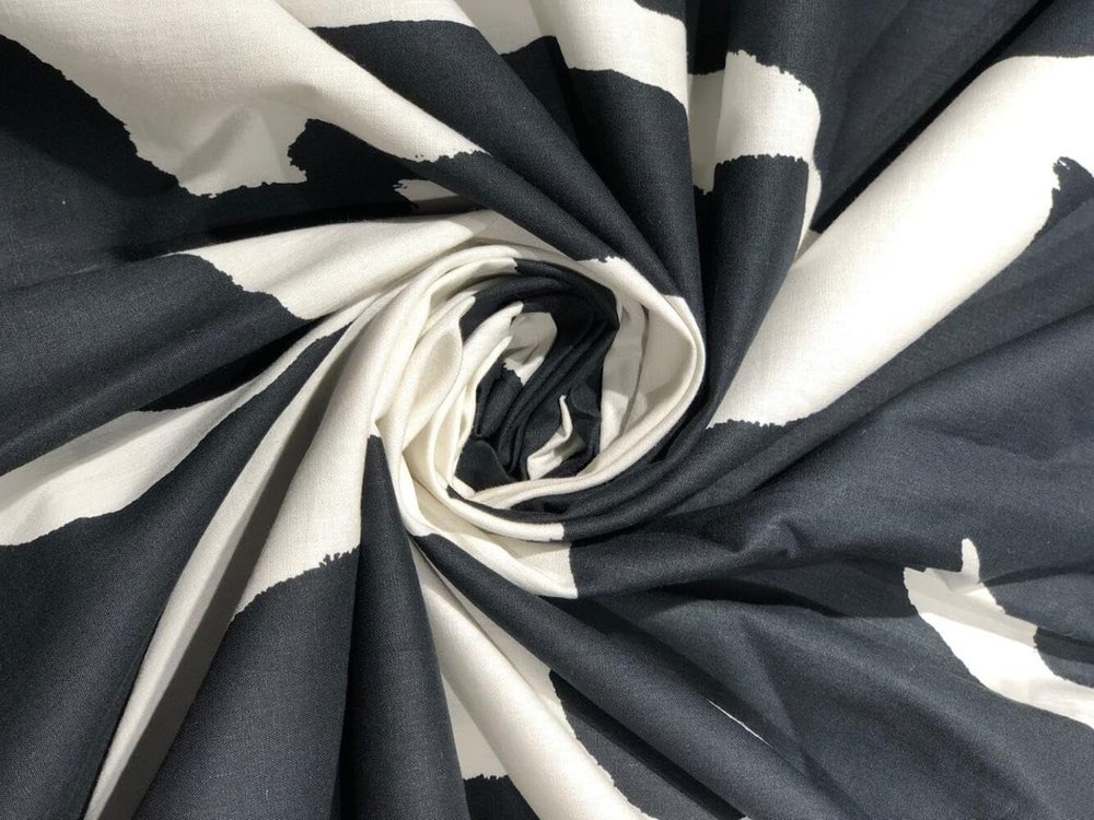 100% Cotton Poplin, 147.3 cm Wide, Black and Ivory, Abstract Print [17624]