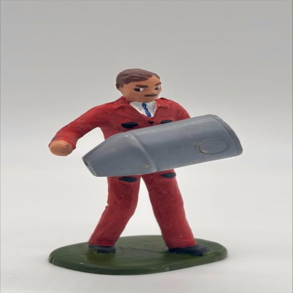 F1144 Greenhills Scalextric Carrera Painted Trackside Mechanic, 1:32 Scale – New