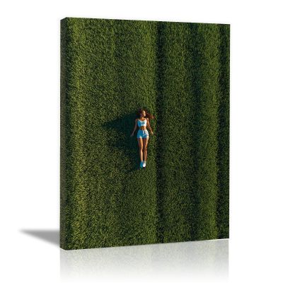 DMZPKZB Natural Landscape Canvas Wall Art, Meadow and Woman, Framed, Green, 30 x 45 cm