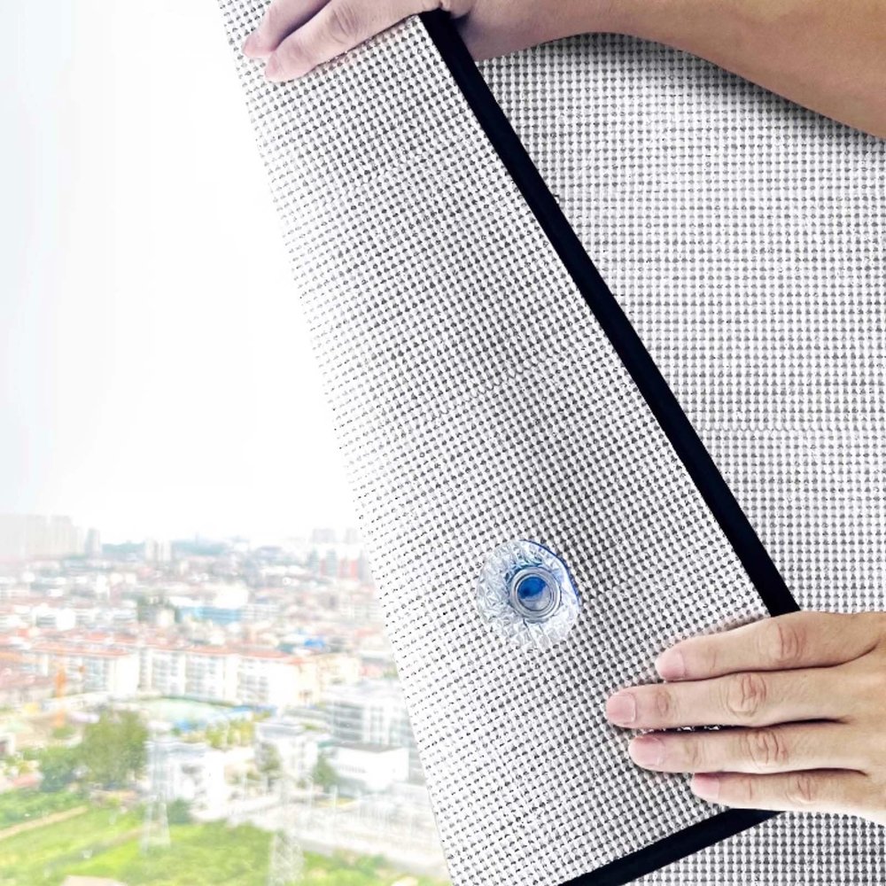 UV Protection Insulating Window Film, 9 mm, Reflective Skylight Thermal Insulation, Blackout Film with Eyelets and Suction Cup, 130 x 170 cm