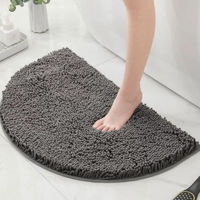 Chickwin Chenille Non-Slip Bath Mat, Dark Gray, Half-Moon, 40 x 60 cm