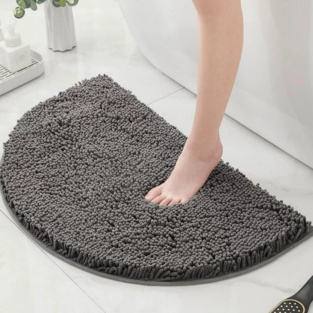 Chickwin Chenille Non-Slip Bath Mat, Dark Gray, Half-Moon, 40 x 60 cm