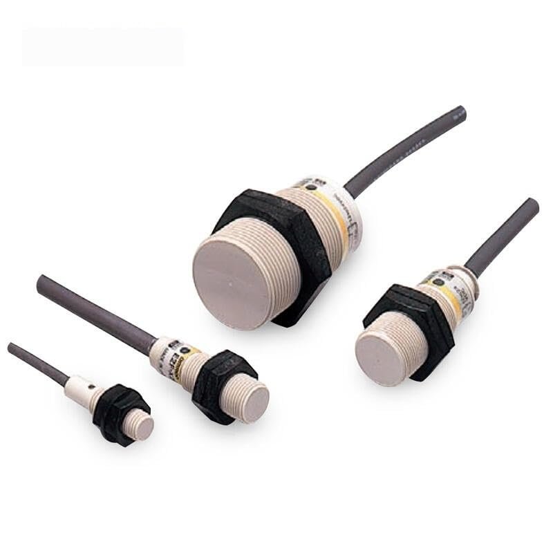 YPEZASDLW Proximity Sensor with Resin Housing; E2F-X1R5E1 5M