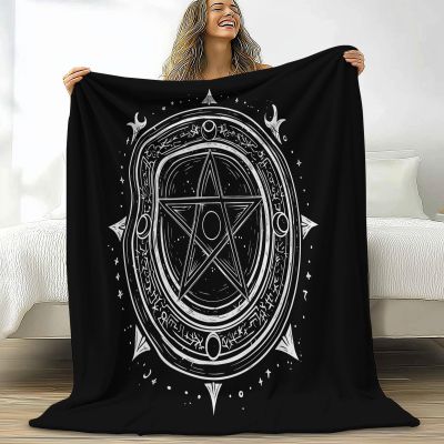 Black Minimalist Pentagram Plush Fleece Throw Blanket, 100 x 130 cm