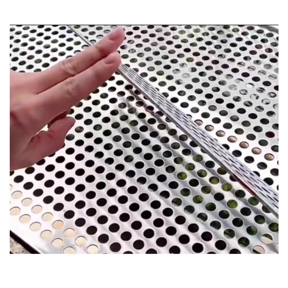 Perforated 304 Stainless Steel Sheet, 55 × 100 cm (21.6 × 39.3 in)