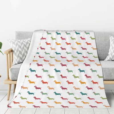 AYYQWE Warm Flannel Plush Blanket with Cute Dachshund Design