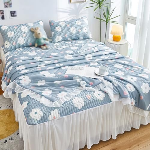 Cool Summer Quilt & Princess-Style Bed Skirt Set, King-Size