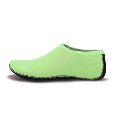 ITRHJTGP Diving Socks, Non-Slip Unisex Aqua Shoes, Quick-Drying Water Socks for Swimming, Diving and the Beach, Lightweight Summer Socks for Men and Women (A-Lake Blue, XS (32-33))