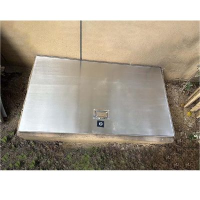 Invisible Stainless Steel Access Hatch with Lock and Handle, 73.6 x 99 cm