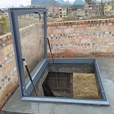 Durable Aluminum Roof Hatch, Rain-Resistant Attic Access Door, 50 x 50 cm (55 x 80 cm)