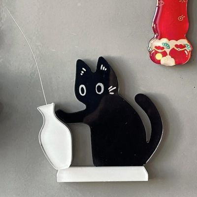 Cat Whisker Vase - Magnetic Whisker Holder