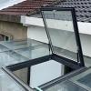 Aluminum Flat-Roof Skylight, Ventilated Hatch, 85 x 90 cm view 1
