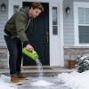 2 L Portable Salt Spreader for Lawns and Walkways view 3