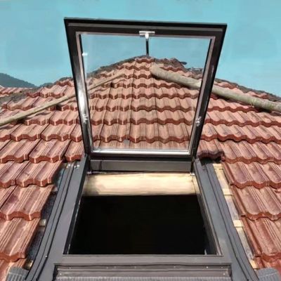 Tempered Glass Roof Hatch with Rain Protection for Maintenance and Daylight