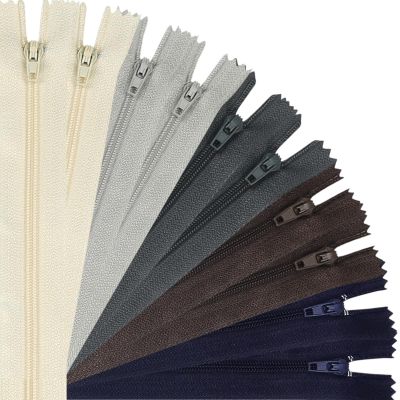 DOITM Nylon Zippers, 40cm, Black (5 Pack)