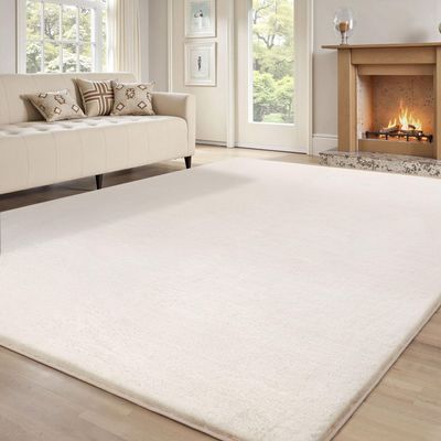Treeboy Soft Ivory Faux Fur Rug 160 x 230 cm, Plush Short Pile