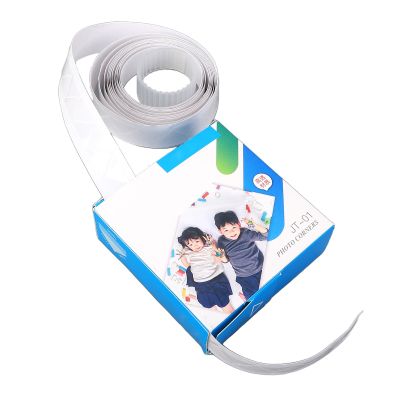 SENECESLI Self-Adhesive Photo Corners, Transparent Photo Corner Protectors, Compatible with Various Photo Sizes, PVC, 1 Roll
