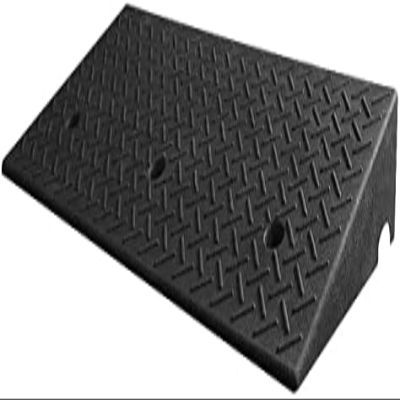 Portable Non-Slip Rubber Curb Ramp for Heavy Vehicles on Sidewalks and Loading Docks