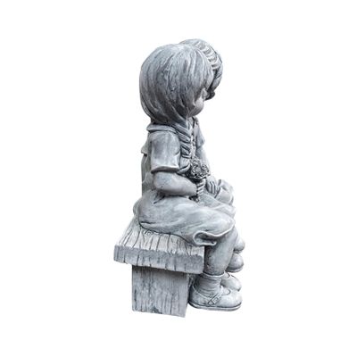 POPETPOP Resin Kissing Boy and Girl Garden Statue