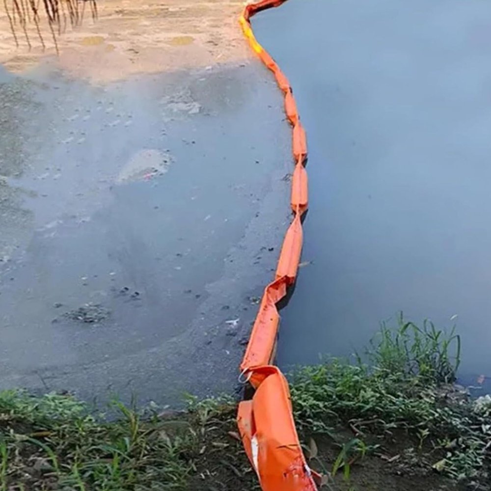 Industrial Spill Containment Boom for Oil and Waste