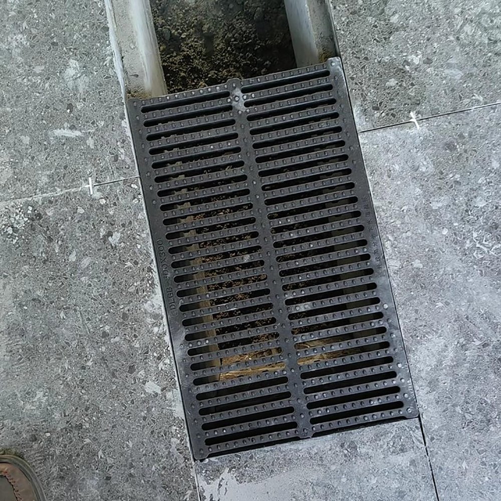 Outdoor Drain Cover, Heavy-Duty Drain Grates, Cuttable Trench Cover, 4-Pack