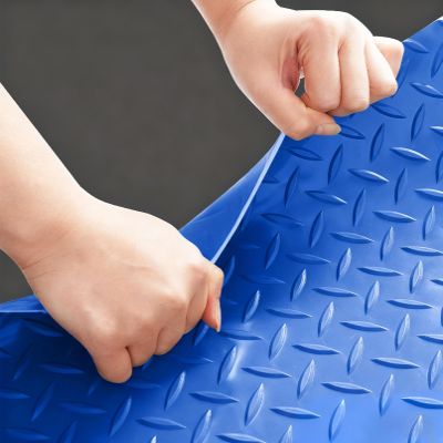 Rubber Flooring Roll, Diamond-Plate Mat for Garages and Gyms