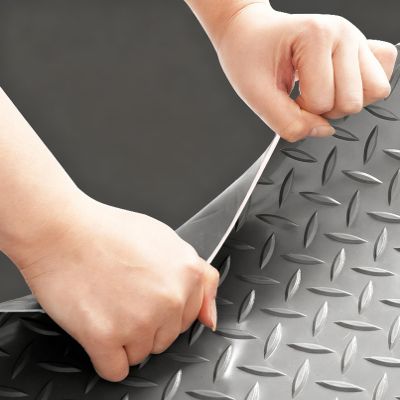 Rubber Flooring Roll, Diamond-Plate Mat for Garages and Gyms